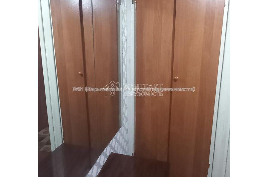 Продам квартиру, Бучмы ул. , 50 , 2 кім., 45 м², советский ремонт 