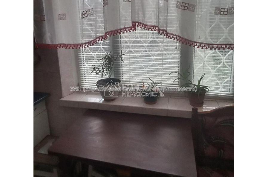 Продам квартиру, Бучмы ул. , 50 , 2 кім., 45 м², советский ремонт 