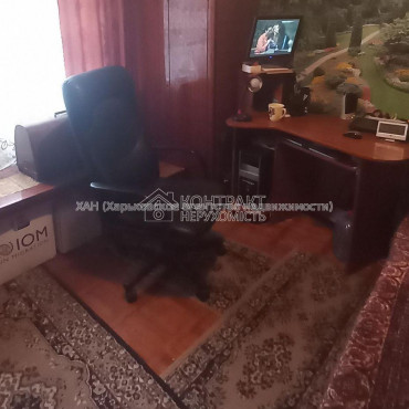 Продам квартиру, Бучмы ул. , 50 , 2 кім., 45 м², советский ремонт 