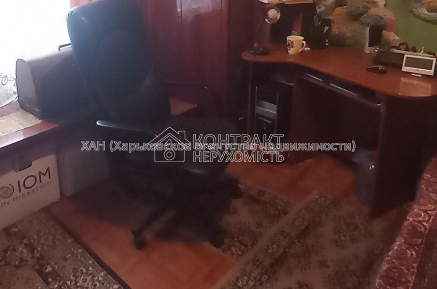 Продам квартиру, Бучмы ул. , 50 , 2 кім., 45 м², советский ремонт 