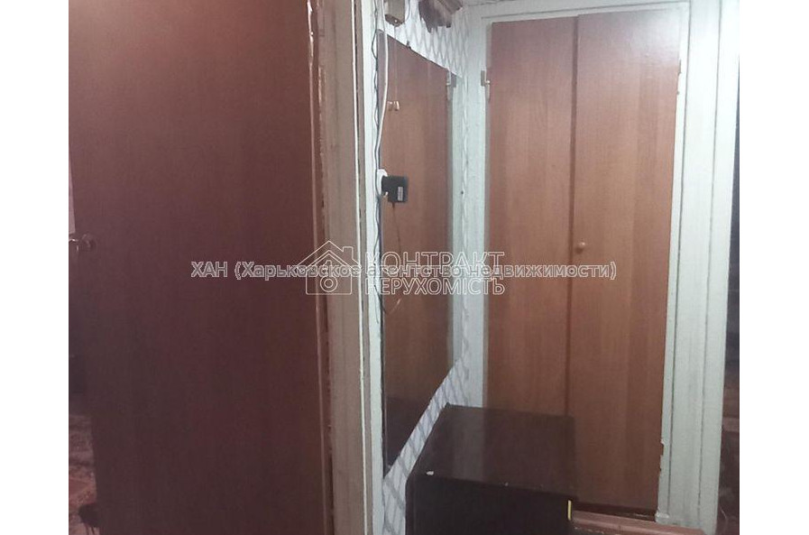 Продам квартиру, Бучмы ул. , 50 , 2 кім., 45 м², советский ремонт 