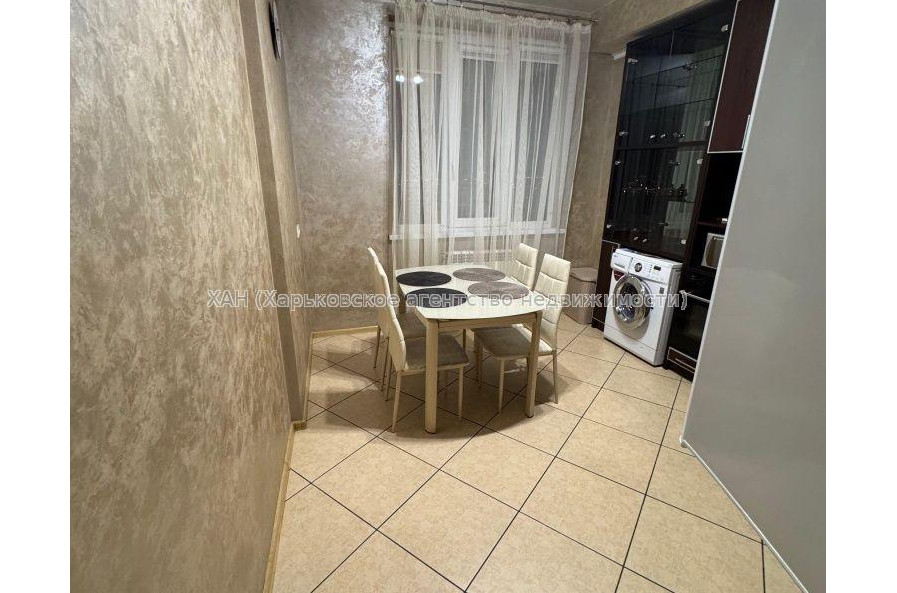 Сдам квартиру, Новоалександровская ул. , 2  ком., 54 м², евроремонт 