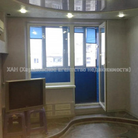 Продам квартиру, Непокоренных ул. , 2 кім., 44 м², косметический ремонт