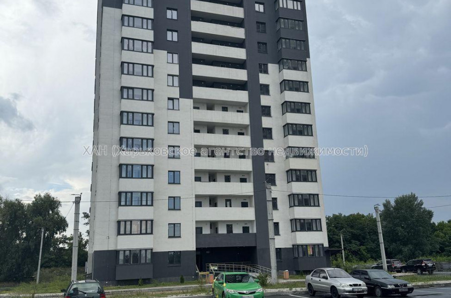 Продам квартиру, Непокоренных ул. , 2 кім., 65.70 м², без внутренних работ 