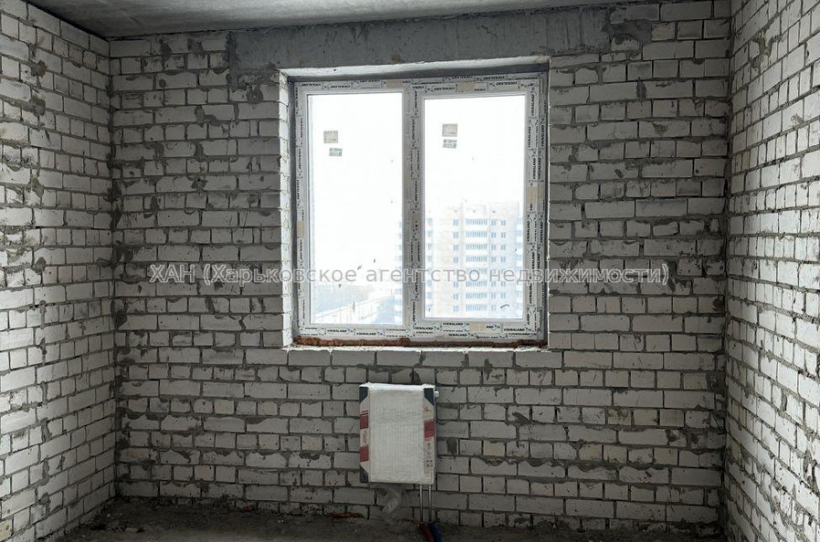 Продам квартиру, Непокоренных ул. , 2 кім., 65.70 м², без внутренних работ 