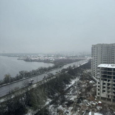 Продам квартиру, Непокоренных ул. , 2 кім., 65.70 м², без внутренних работ 