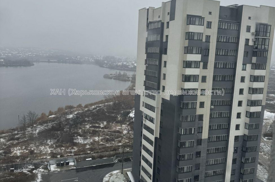 Продам квартиру, Непокоренных ул. , 2 кім., 65.70 м², без внутренних работ 