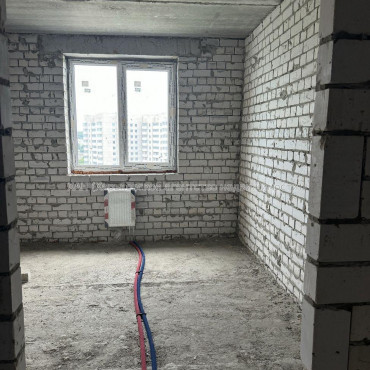 Продам квартиру, Непокоренных ул. , 2 кім., 65.70 м², без внутренних работ 
