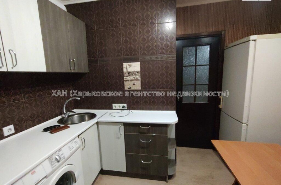 Продам квартиру, Победы просп. , 3  ком., 65 м², евроремонт 