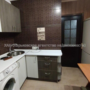Продам квартиру, Победы просп. , 3 кім., 65 м², евроремонт 