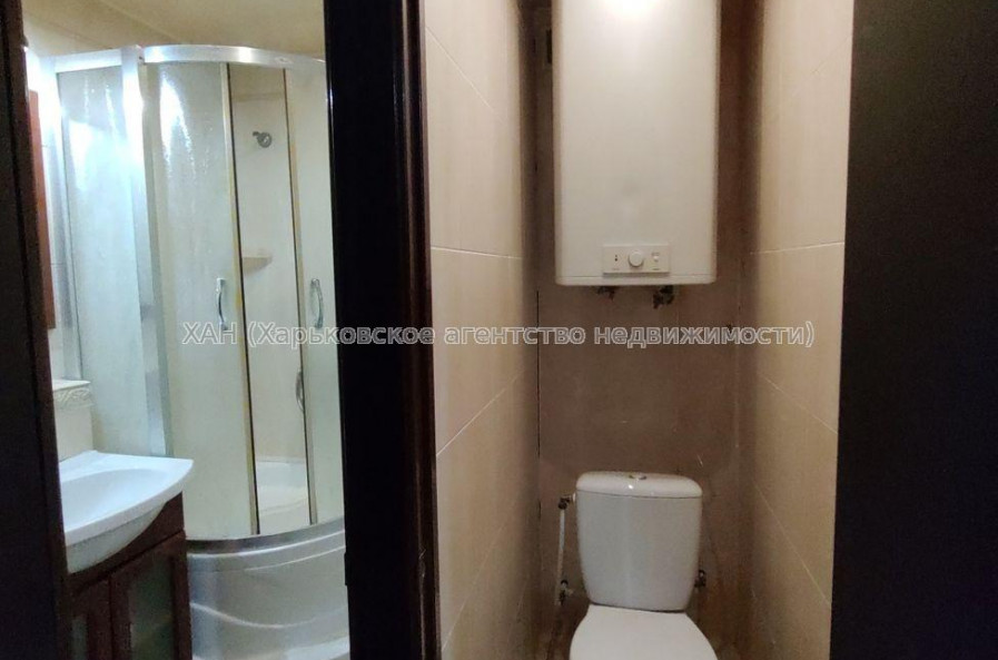 Продам квартиру, Победы просп. , 3 кім., 65 м², евроремонт 