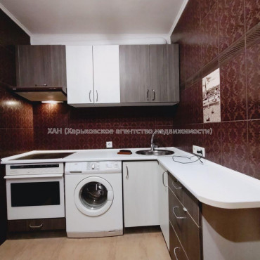Продам квартиру, Победы просп. , 3  ком., 65 м², евроремонт 