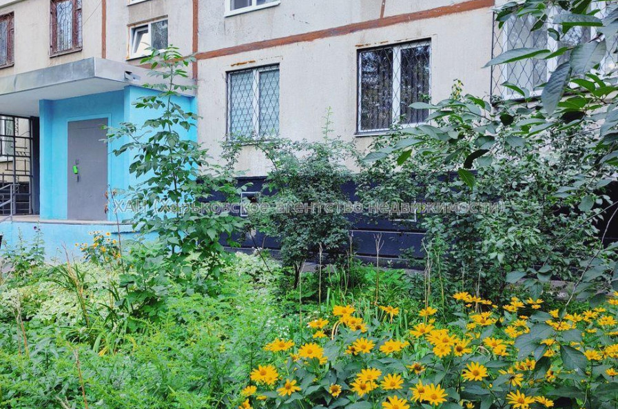 Продам квартиру, Победы просп. , 3 кім., 65 м², евроремонт 
