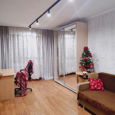 Продам квартиру, Победы просп. , 3 кім., 65 м², евроремонт 