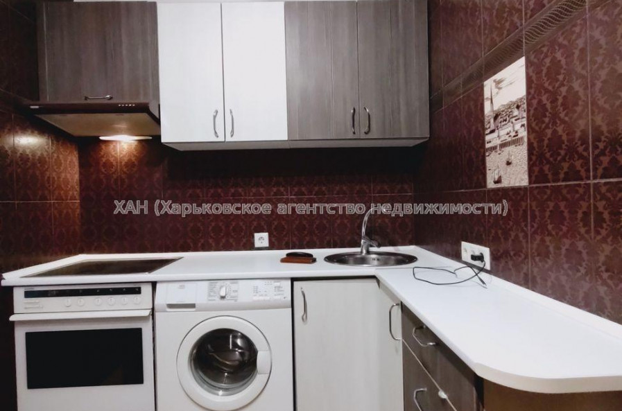 Продам квартиру, Победы просп. , 3 кім., 65 м², евроремонт 