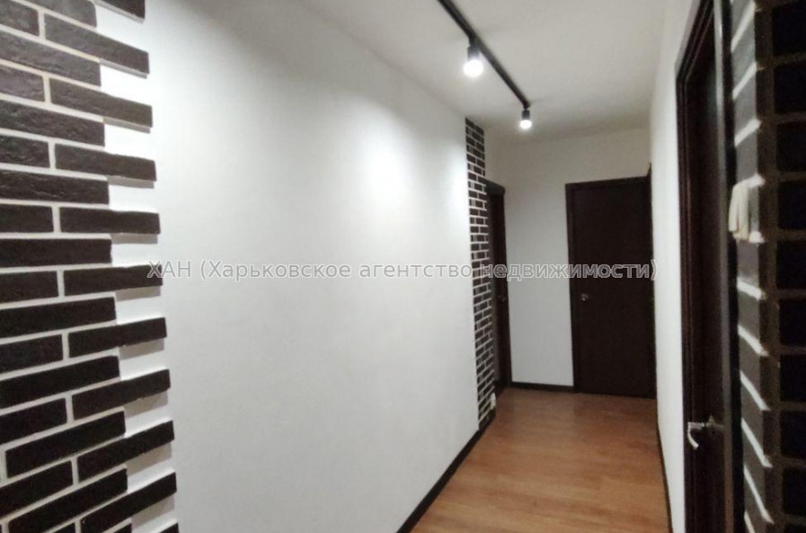 Продам квартиру, Победы просп. , 3 кім., 65 м², евроремонт 