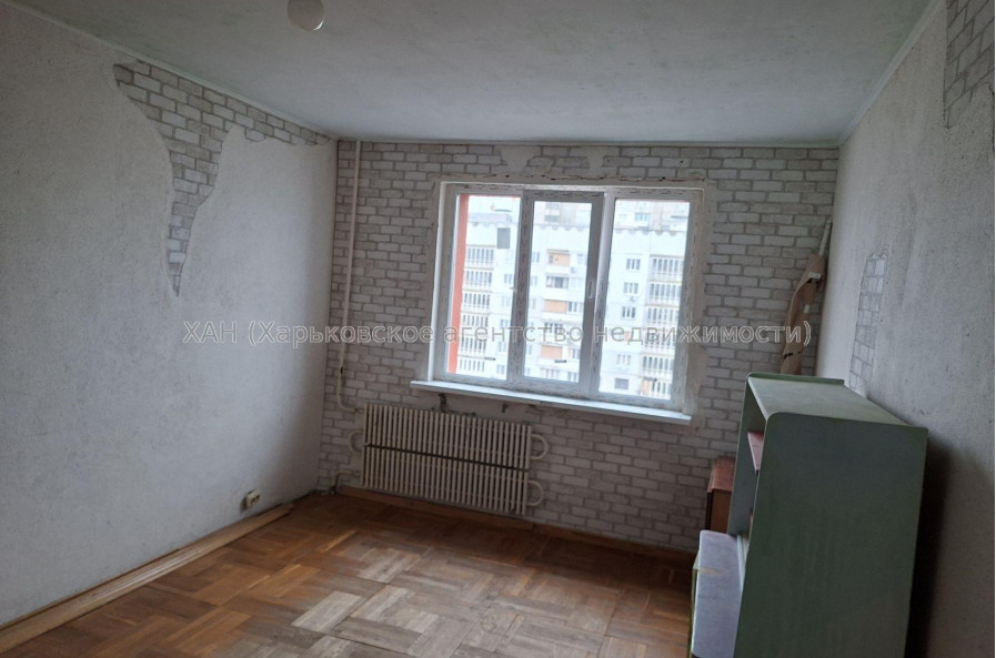 Продам квартиру, 3 кім., 71.10 м², косметический ремонт 
