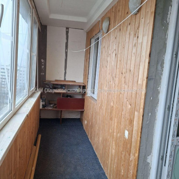 Продам квартиру, Натальи Ужвий ул. , 3 кім., 71.10 м², косметический ремонт 