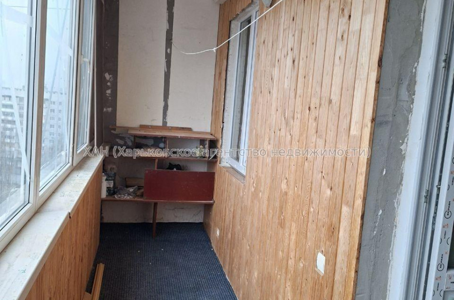 Продам квартиру, Натальи Ужвий ул. , 3 кім., 71.10 м², косметический ремонт 