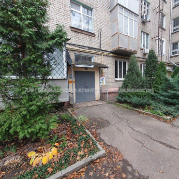 Продам квартиру, Героев Харькова просп. , 2 кім., 56.50 м², без внутренних работ 