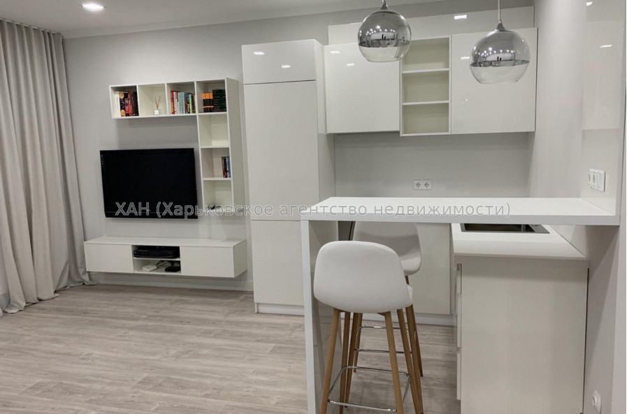 Сдам квартиру, Лебединская ул. , 1  ком., 54 м², евроремонт 