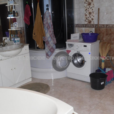 Продам дом, Красная Аллея ул. , 180 м², 7 сот., авторский дизайн 