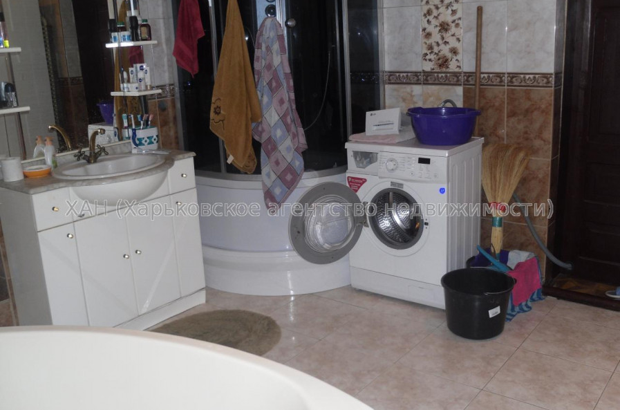 Продам дом, Красная Аллея ул. , 180 м², 7 сот., авторский дизайн 