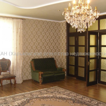 Продам дом, Красная Аллея ул. , 180 м², 7 сот., авторский дизайн 