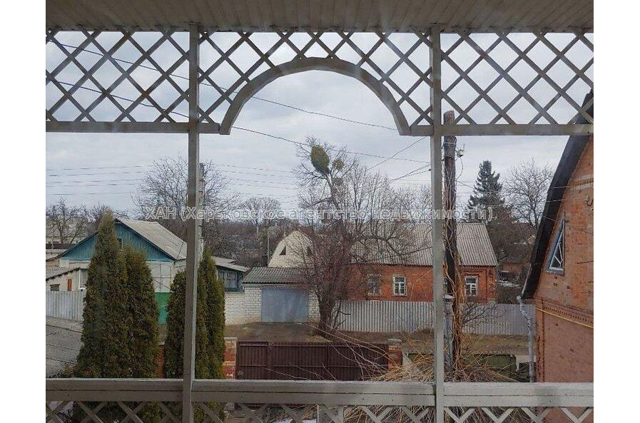 Продам дом, Красная Аллея ул. , 180 м², 7 сот., авторский дизайн 