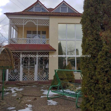 Продам будинок, Красная Аллея ул. , 180 м², 4 соток, авторский дизайн 