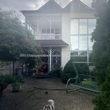 Продам дом, Красная Аллея ул. , 180 м², 7 сот., авторский дизайн 