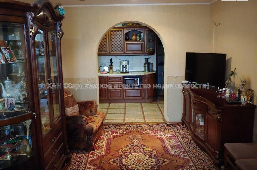 Продам дом, Красная Аллея ул. , 180 м², 7 сот., авторский дизайн 