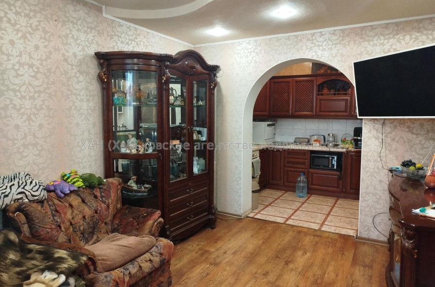 Продам дом, Красная Аллея ул. , 180 м², 7 сот., авторский дизайн 