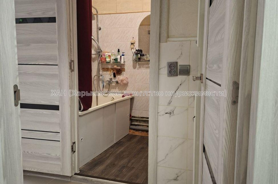 Продам квартиру, Салтовское шоссе , 2 кім., 45 м², капитальный ремонт 