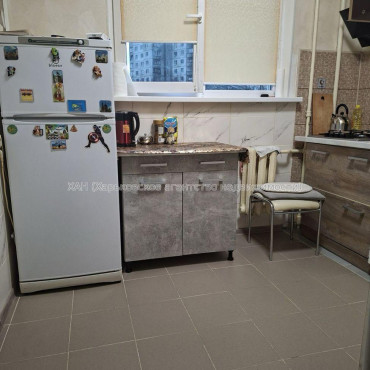 Продам квартиру, Салтовское шоссе , 2 кім., 45 м², капитальный ремонт 