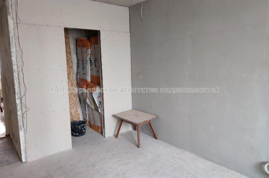 Продам квартиру, Валентиновская ул. , 3  ком., 64 м², без отделочных работ 