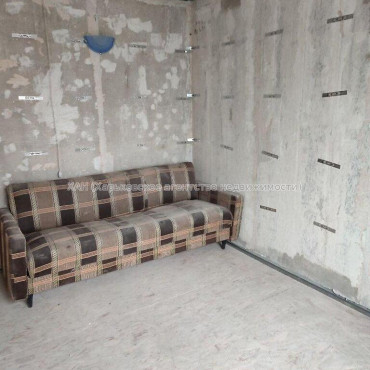 Продам квартиру, Валентиновская ул. , 3  ком., 64 м², без отделочных работ 