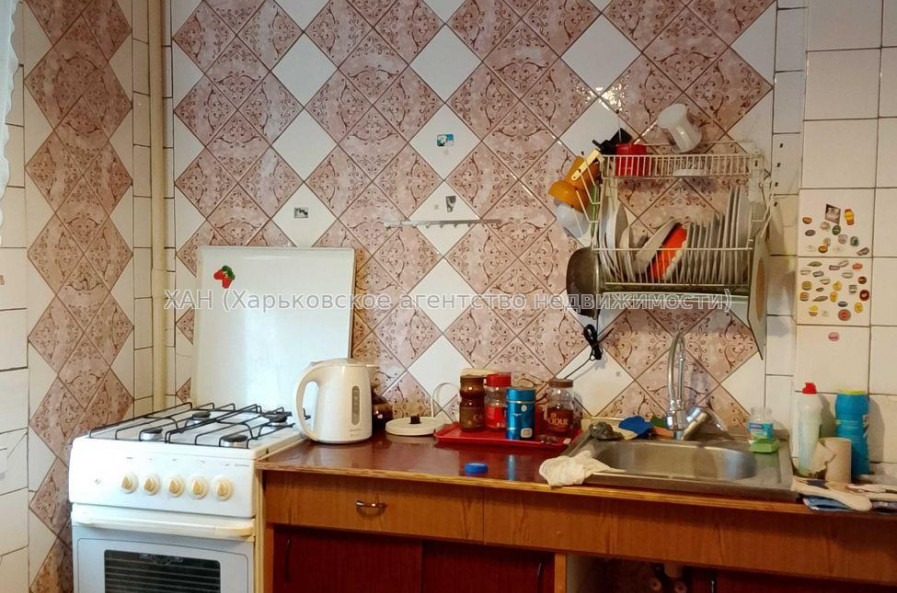 Продам квартиру, Валентиновская ул. , 1 кім., 32.60 м², советский ремонт 