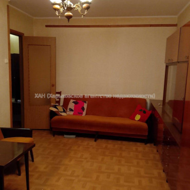 Продам квартиру, Валентиновская ул. , 1 кім., 32.60 м², советский ремонт 