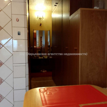 Продам квартиру, Валентиновская ул. , 1 кім., 32.60 м², советский ремонт 