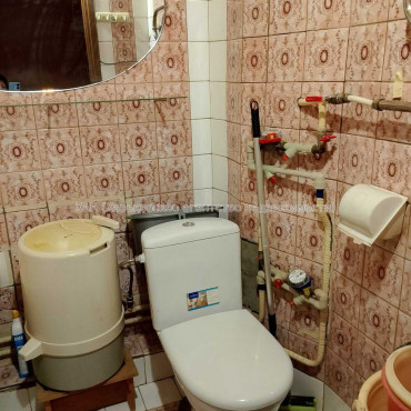 Продам квартиру, Валентиновская ул. , 1 кім., 32.60 м², советский ремонт 