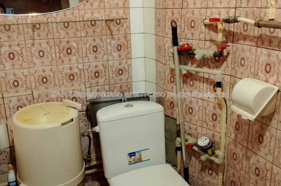 Продам квартиру, Валентиновская ул. , 1 кім., 32.60 м², советский ремонт 