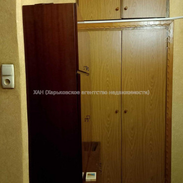 Продам квартиру, Валентиновская ул. , 1 кім., 32.60 м², советский ремонт 