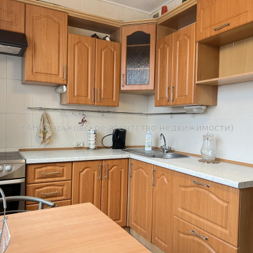 Сдам квартиру, Натальи Ужвий ул. , 70 , 3  ком., 69 м², косметический ремонт 