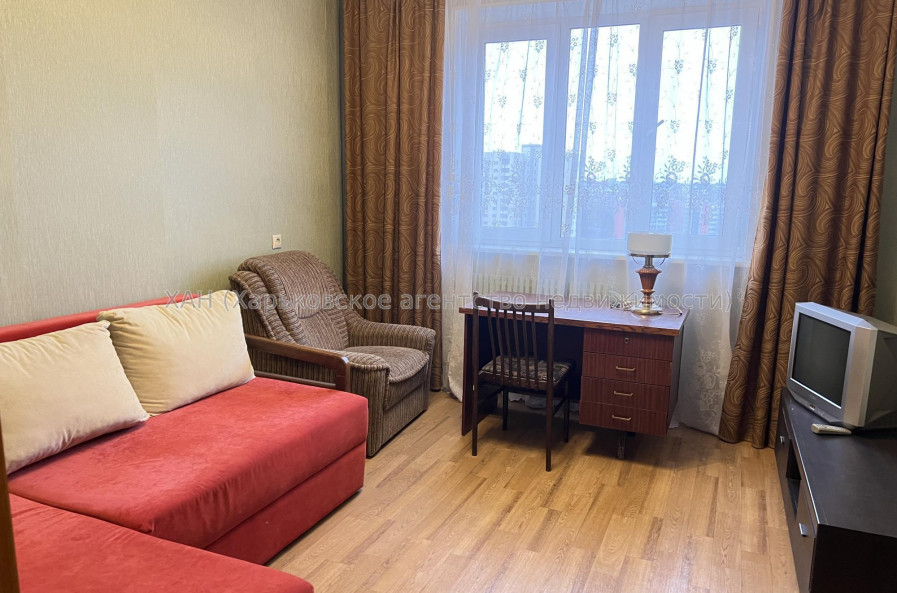 Сдам квартиру, Натальи Ужвий ул. , 70 , 3  ком., 69 м², косметический ремонт 