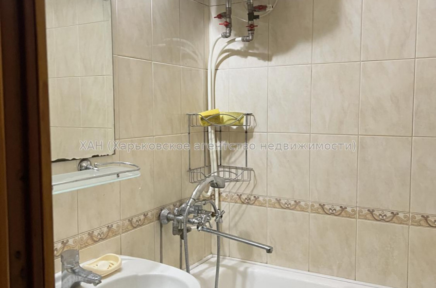 Сдам квартиру, Натальи Ужвий ул. , 70 , 3  ком., 69 м², косметический ремонт 