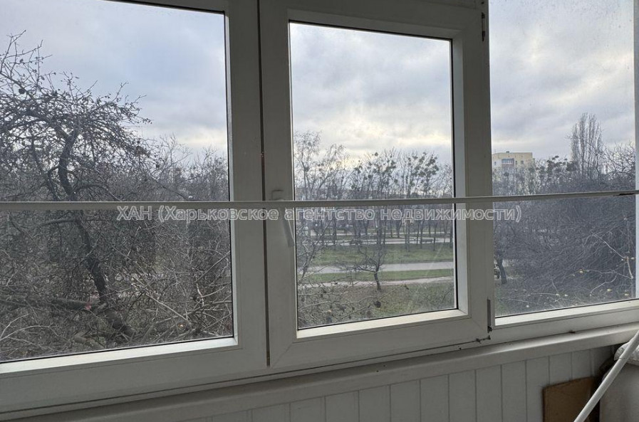 Продам квартиру, Жасминовый б-р , 3 , 2  ком., 42.70 м², советский ремонт 