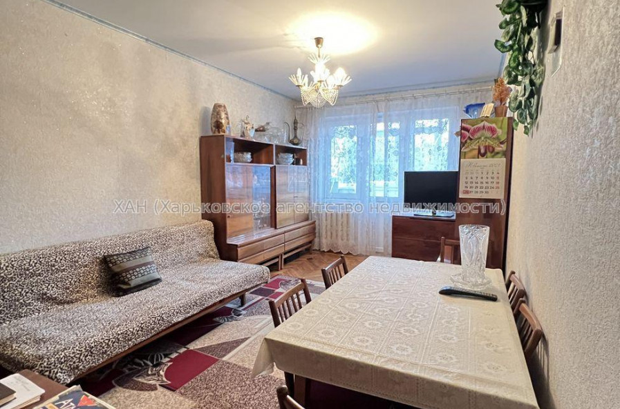 Продам квартиру, Жасминовый б-р , 3 , 2  ком., 42.70 м², советский ремонт 