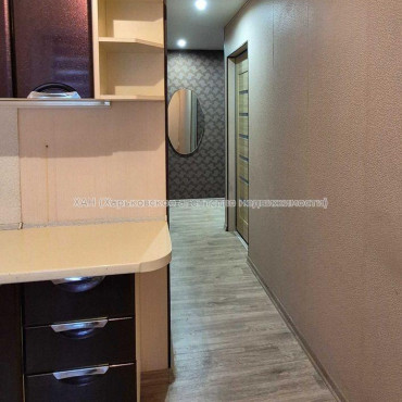 Продам квартиру, Мира ул. , 80 , 2 кім., 45 м², косметический ремонт 