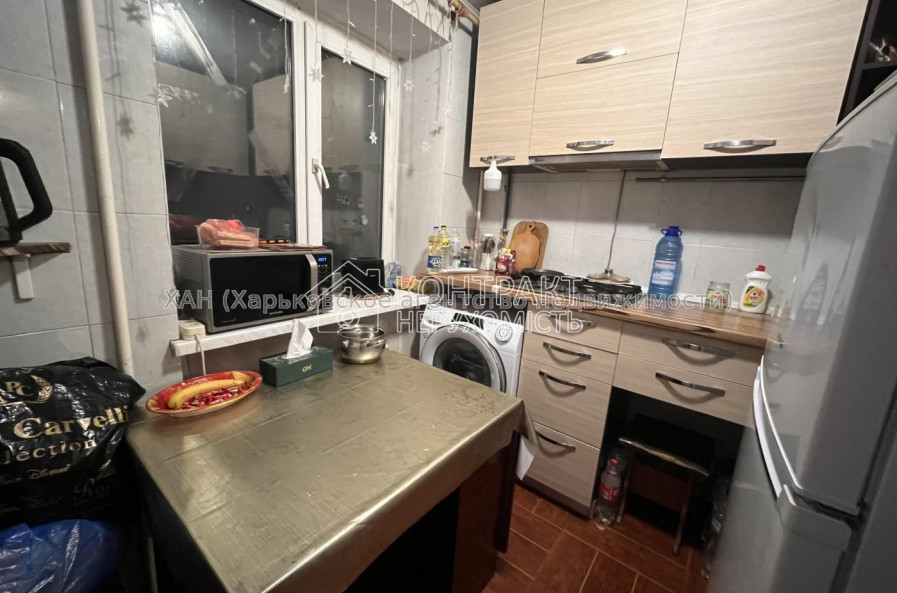 Продам квартиру, Мира ул. , 100 , 2 кім., 46 м², косметический ремонт 